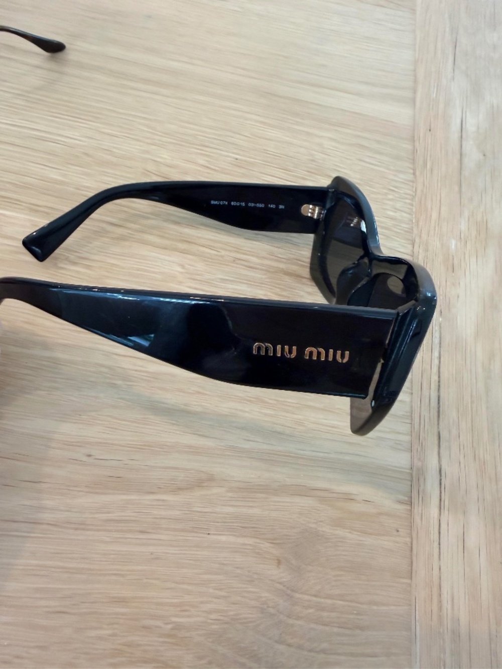 miu min black sunglasses